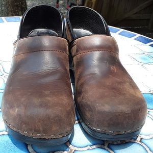 Dansko .Brown leather.size 41 narrow.great cond.